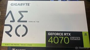 GeForce RTX 4070 SUPER AERO WHITE 3x OC - 2