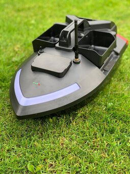 FLYTEC V020 zavážacia loďka s GPS - 2