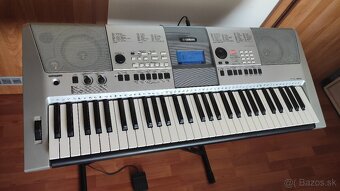 YAMAHA PSR E413 - samohrajka s príslušenstvom - 2