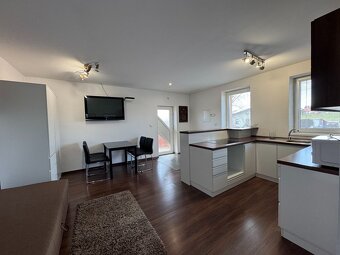 Zabehnutý apartmánový dom na predaj, obec Bobrovec - Liptovs - 2