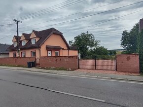 Exkluzívny predaj 6.izb 220m2 RD v obci Horňany a pozemkom - 2