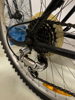 Scott bicykel - kolo domu - 2