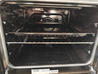 Nová elektrickávstavaná rúra Guzzanti GZ 8501A iba rozbalená - 2