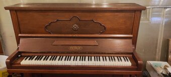 Piano Petrof - 2