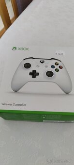 Xbox ovládač - 2