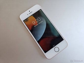 iPhone SE 1.generacie 2016 / 32GB Super stav - 2