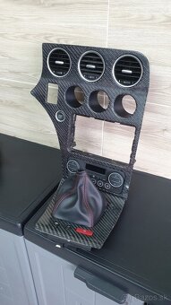 Karbónový dekor palubnej dosky Alfa Romeo 159 - 2