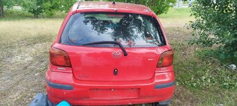 Toyota Yaris 2002 1.2 benzín manuálna prevodovka - 2