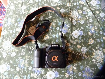 Sony Alpha A100 s objektivmi a prislusenstvom - 2