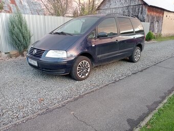 Volkswagen Sharan 2.0 BENZÍN - 2