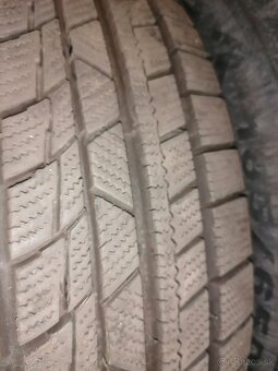 Predam zimne pneu Tomket snowroad 185/65R14 86T - 2