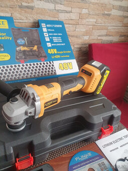 Predam novu aku karbobrusku FLINKE,48 V,2 baterie - 2