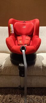 Britax Römer Dualfix 2 R červená (0-18 kg) - 2