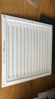 Vetracia mriežka hliníková biela 250x250 - 2