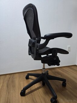 Kancelárska stolička Herman Miller - 2