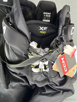 nohavice CCM Tacks XF Pro - 2