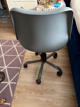 Kancelárska stolička - 2