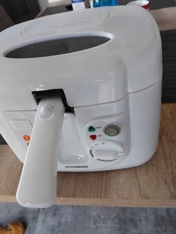 Fritéza hyundai nová - 2