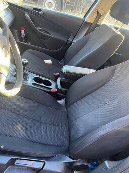 Predám palubnú dosku Volkswagen Passat b6 - 2