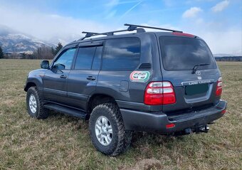 Toyota Land Cruiser 100 - 2