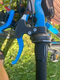 Odpružený horský bicykel rockrider ST500 veľkosť kolies 24 - 2