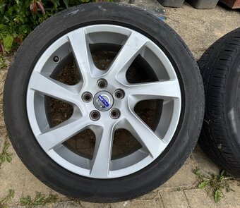 Volvo Hlinikove disky R17 s letnymi pneumatikami 215/60 R17 - 2