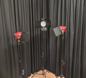 Predám 3× halogénové svetlá 800W, nastaviteľné svietenie - 2
