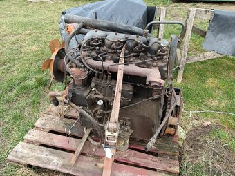 Predám motor Zetor 7211z bagra dh 112 - 2
