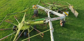Predam zhrňovač hrabačku sena.Claas liner 1550 twin rotor. - 2