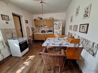 Rodinný dom 4+1, Podolie (okres NMnV) - 2