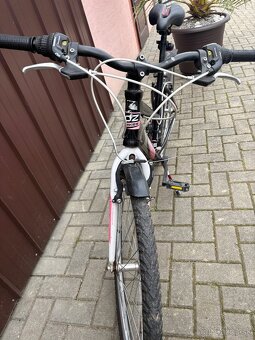 Dievčenský bicykel - 2