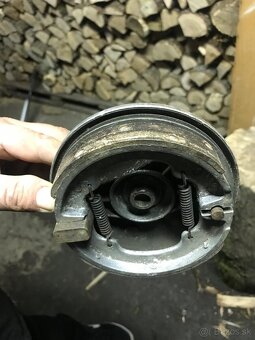 Brzdové štíty na jawu - 2