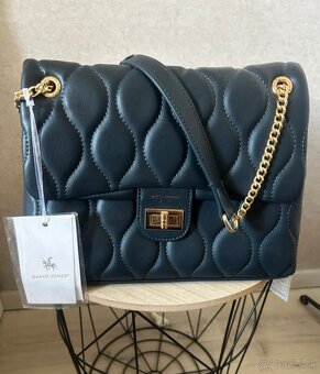 Tmavomodrá kavelka - 2