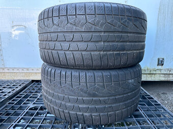 PREDÁM 2 kusy zimné pneumatiky PIRELLI 285/35 R20 104V - 2