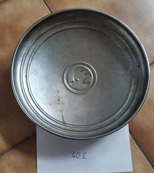 Škoda 100 - puklica - 2