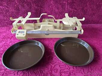 Plechové vahy,misky. - 2