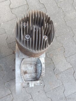 Jawa 250 kývačka motor - 2