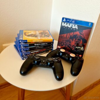 Predám PS4 500 GB, 2x Dualshock + hry - 2