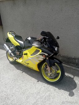 Honda CBR600F - 2