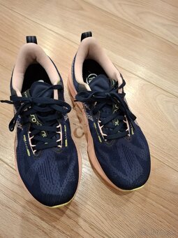 Asics novablast 5 - 2