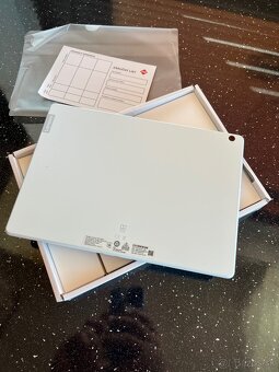 Lenovo tab m10 HD - 2