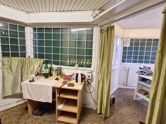 Stánok na predaj 14 m2 - 2