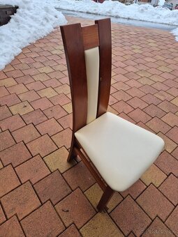 Jedálenský stôl so 4 stoličkami - 2