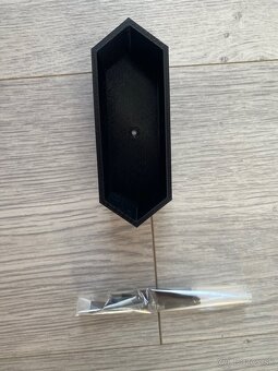 10 ks stojan na autíčka - 2