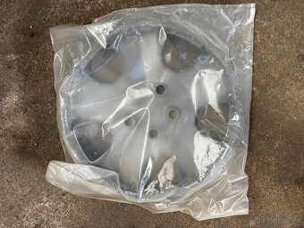 puklice toyota rav 4 16 - 2