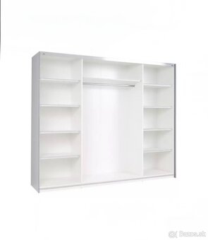 SKRIŇA 244x206x64cm - 2