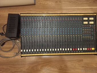 Mixpult soundcraft 200B - 2