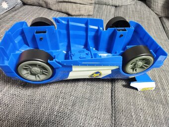 Malo hrane Chase auto 47 cm dlhe - 2