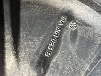 R20 Originál VW 7.5J ET44 10A601025B 5x112 - 2