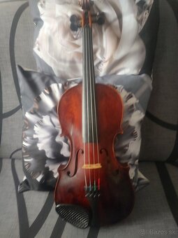 Predám staré,4/4 skúške s puzdrom - 2
